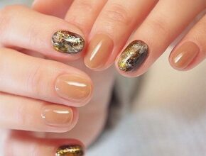 Nail Designs Gold Glitter Nail Art